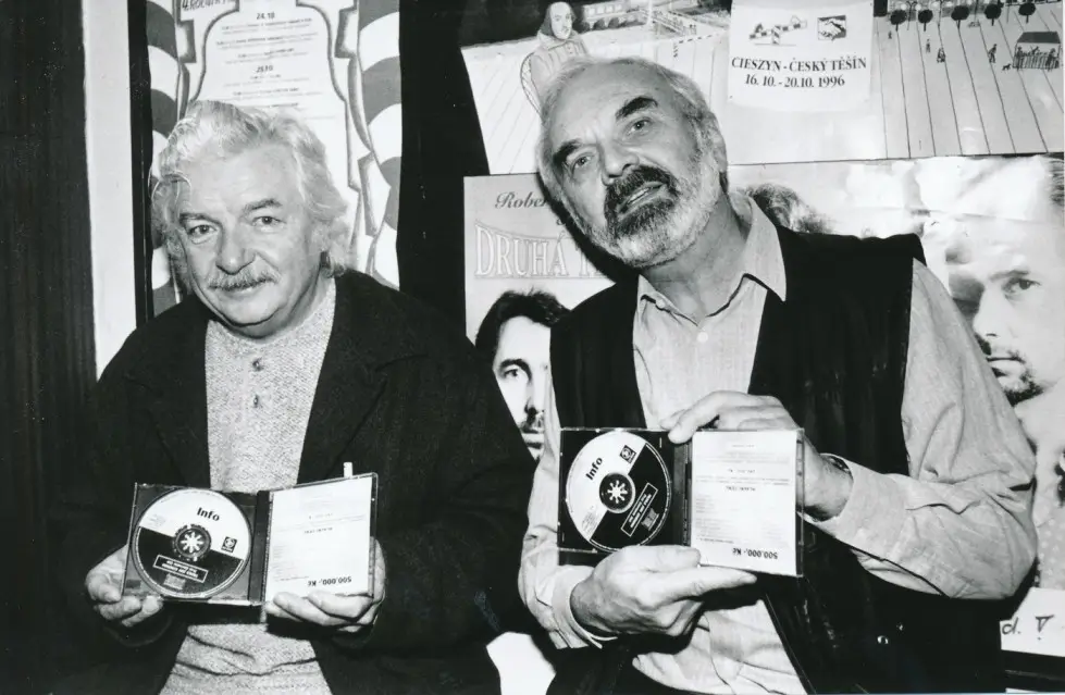 Ladislav Smoljak a Zdeněk Svěrák na černobílé fotografii. 