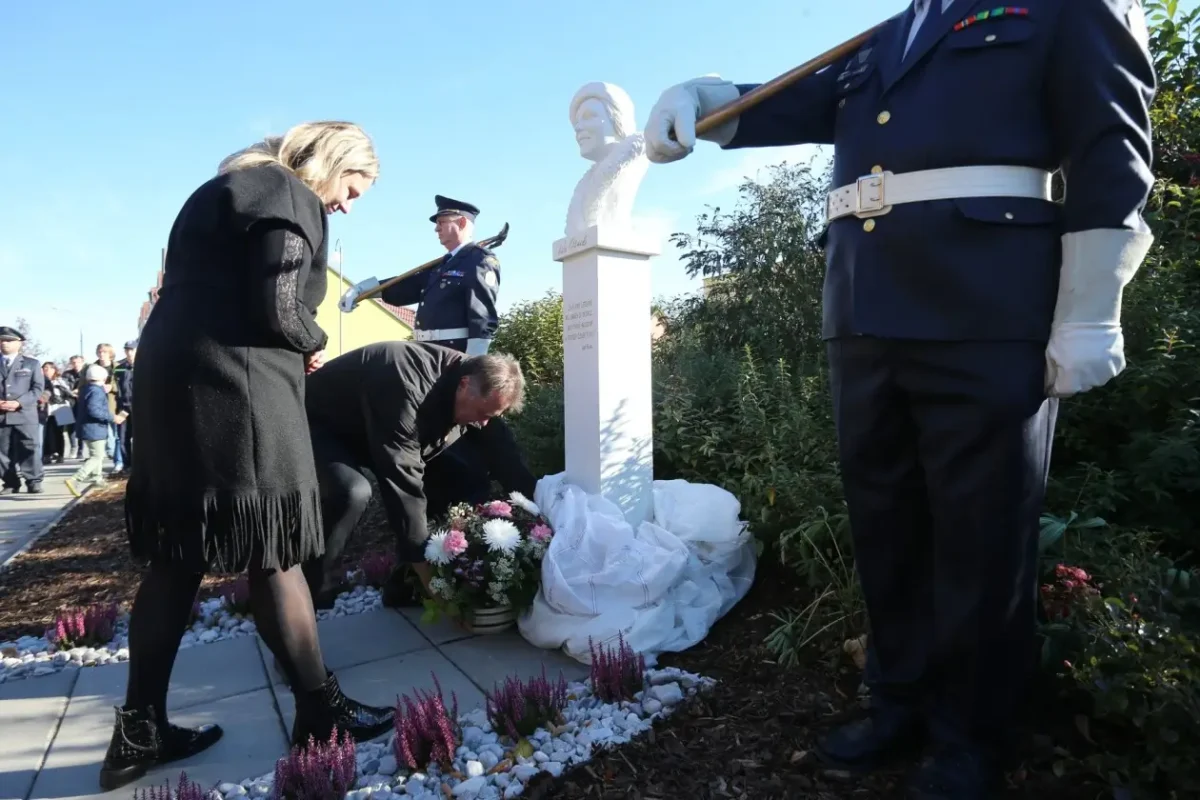 Pomník Anny Letenské.