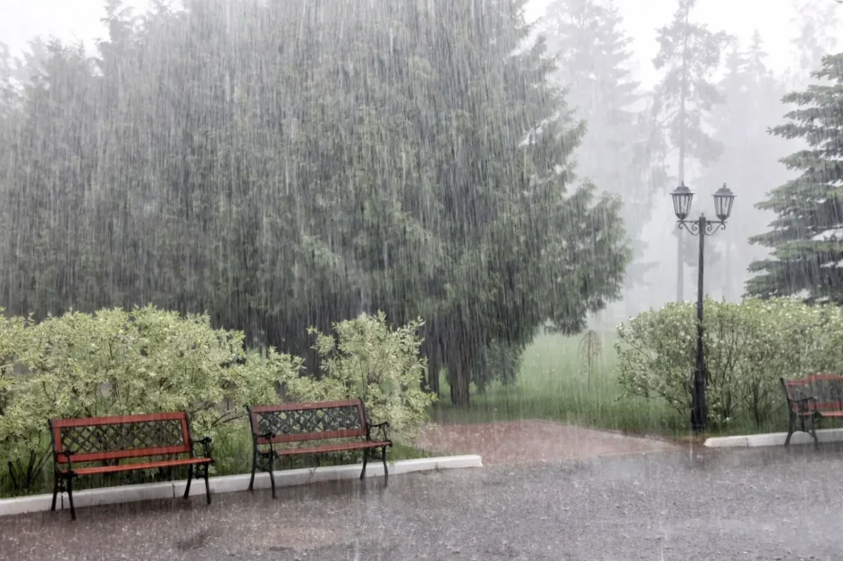 Venku je pořádný slejvák.