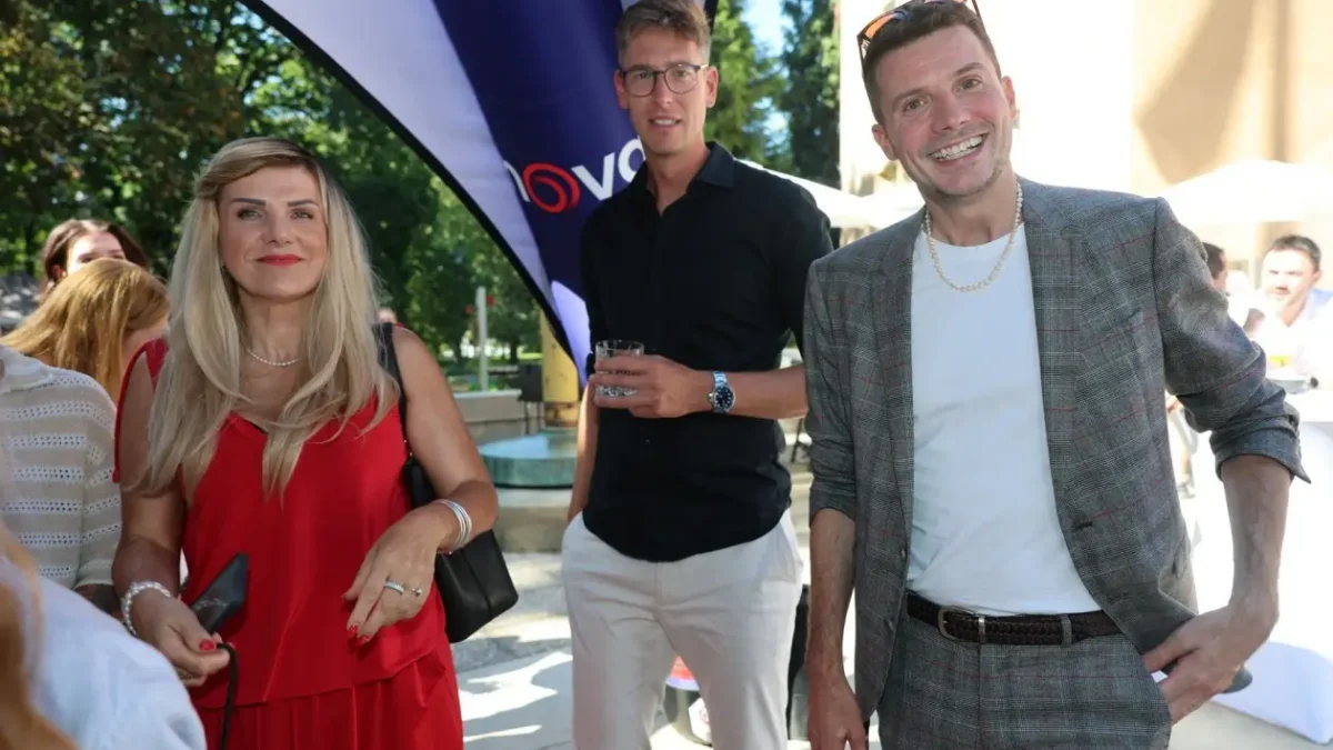 Lidé na akci televize Nova.