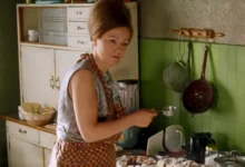 Simona Stašová hrající ve filmu Pelíšky.