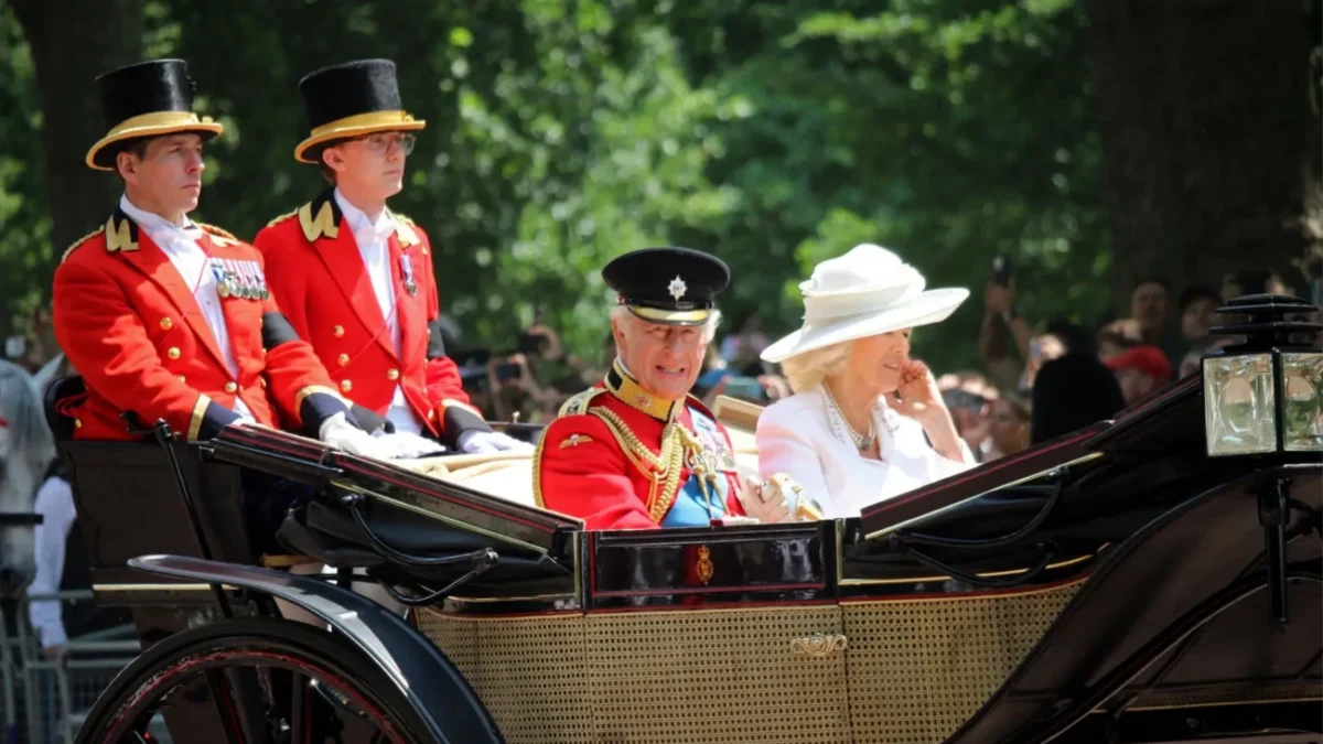 Král Charles III. s manželkou Camillou
