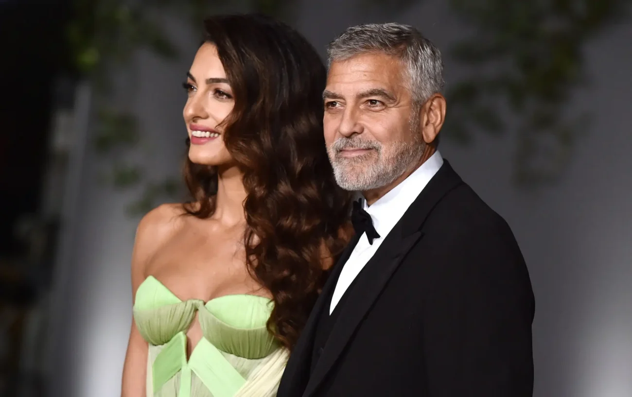 shutterstock_2215207115 1 | TVGURU.cz George a Amal Clooney.