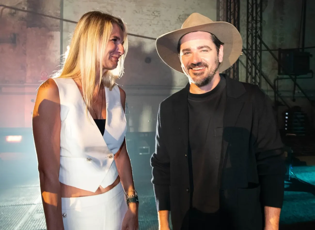 zrádci, Vojtěch Kotek a Mia