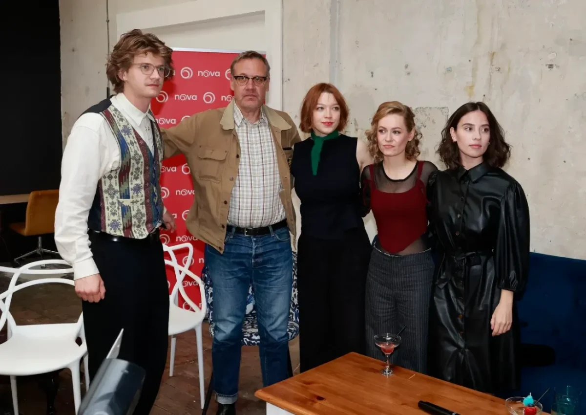 Aktéři seriálu Bratři a sestry