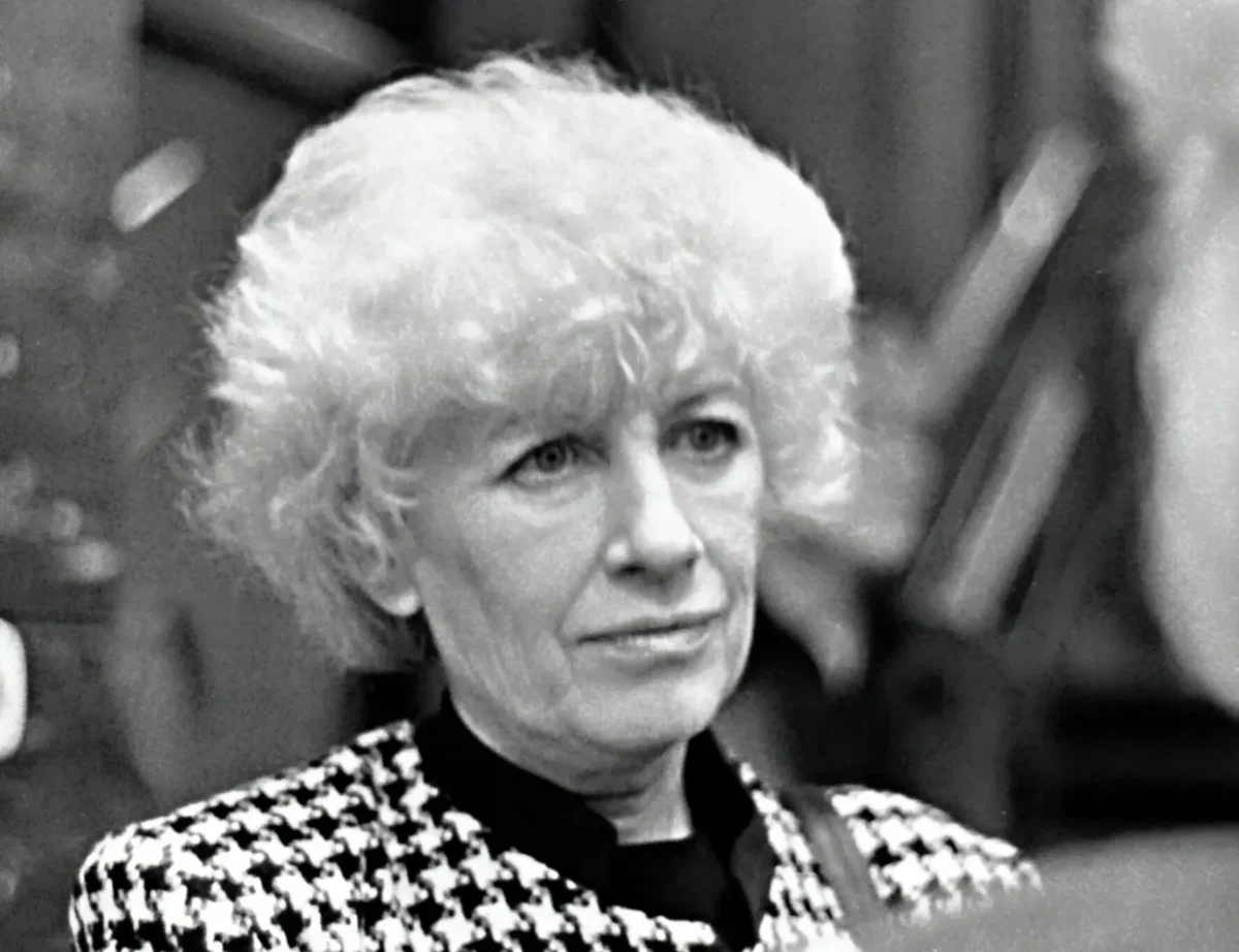 Olga Havlová na černobílé fotografii.