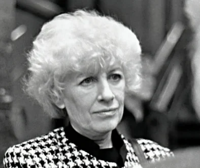 Olga Havlová na černobílé fotografii.