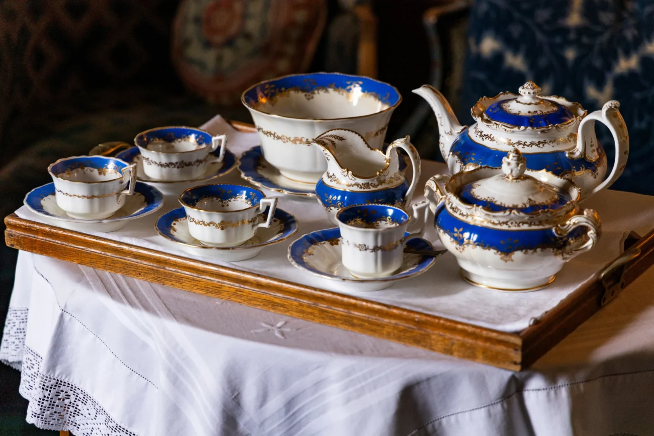 Porcelán.