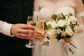 Tento závazek se dnešní generaci zdá příliš definitivní