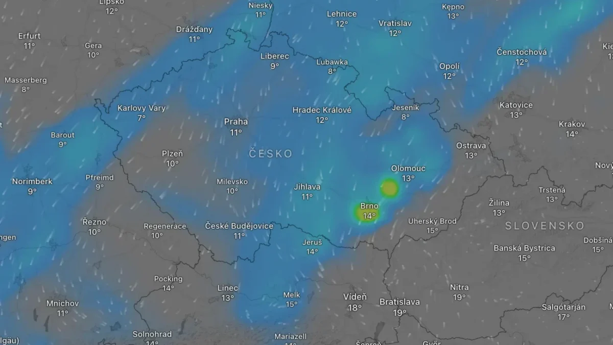 mapa s vyznačením deště a bouřek nad Českou republikou v pondělí 22.9.2025