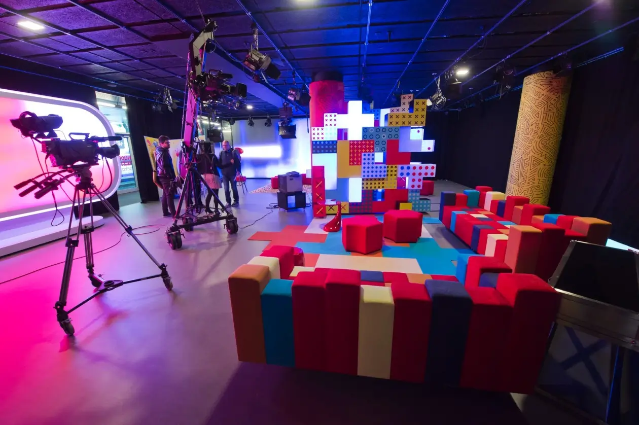 Informace ze zákulisí jsou tahákem pro diváky. Zdroj: Profimeia | TVGURU.cz Natáčení v televizi Óčko.