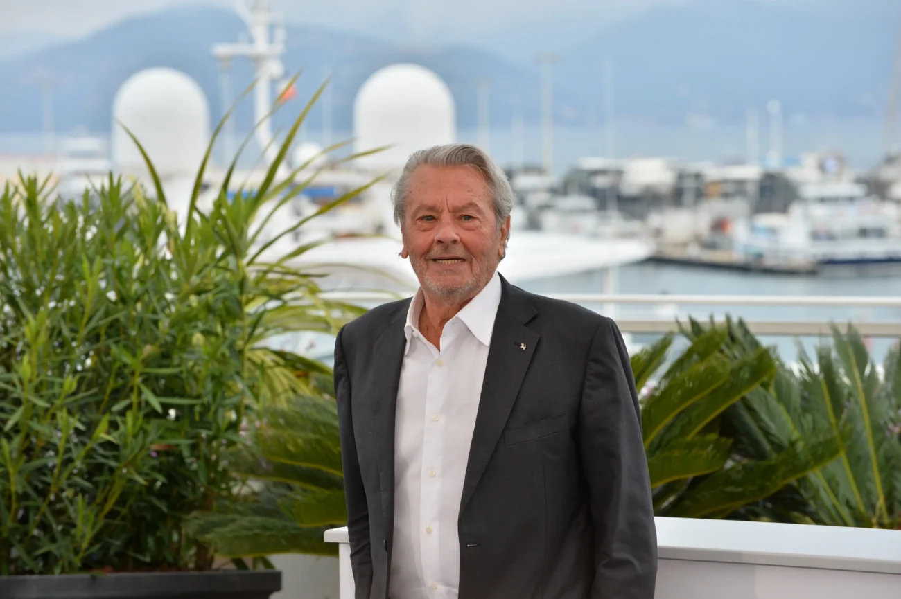 shutterstock_1401542861 1 | TVGURU.cz Alain Delone.