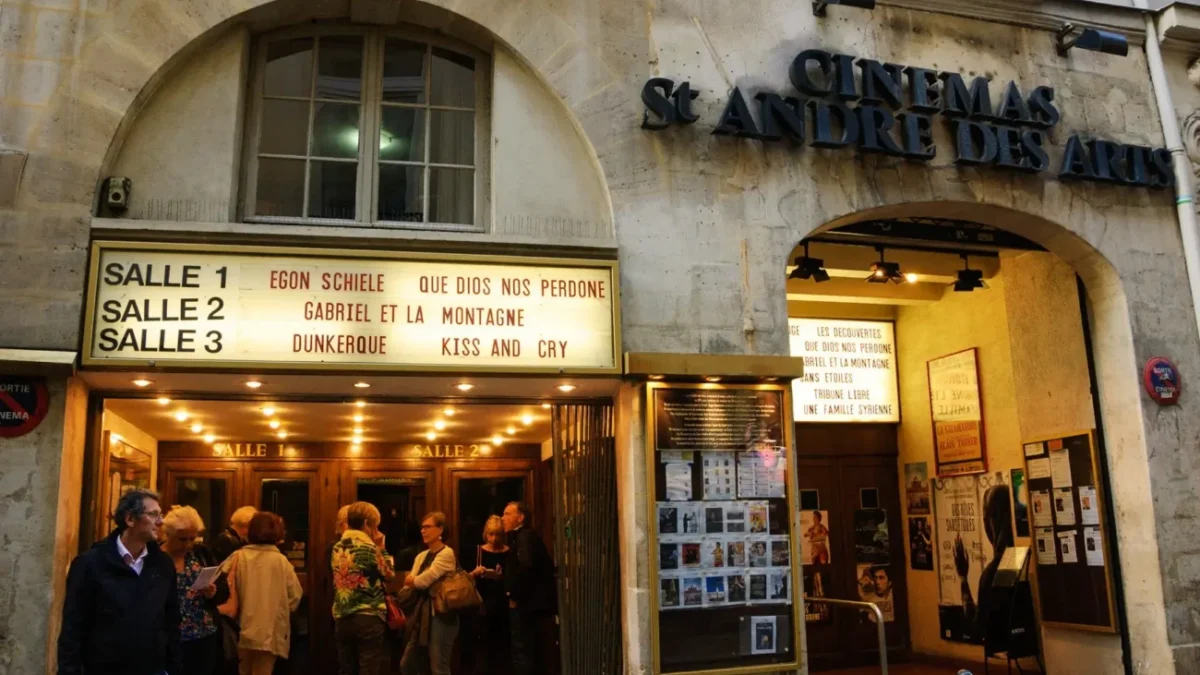 Staré francouzské kino.