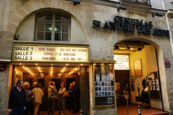 Staré francouzské kino.