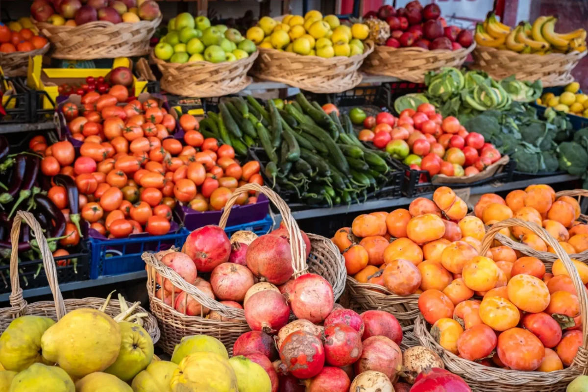 ovoce v obchodě na trhu