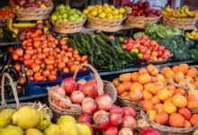 ovoce v obchodě na trhu