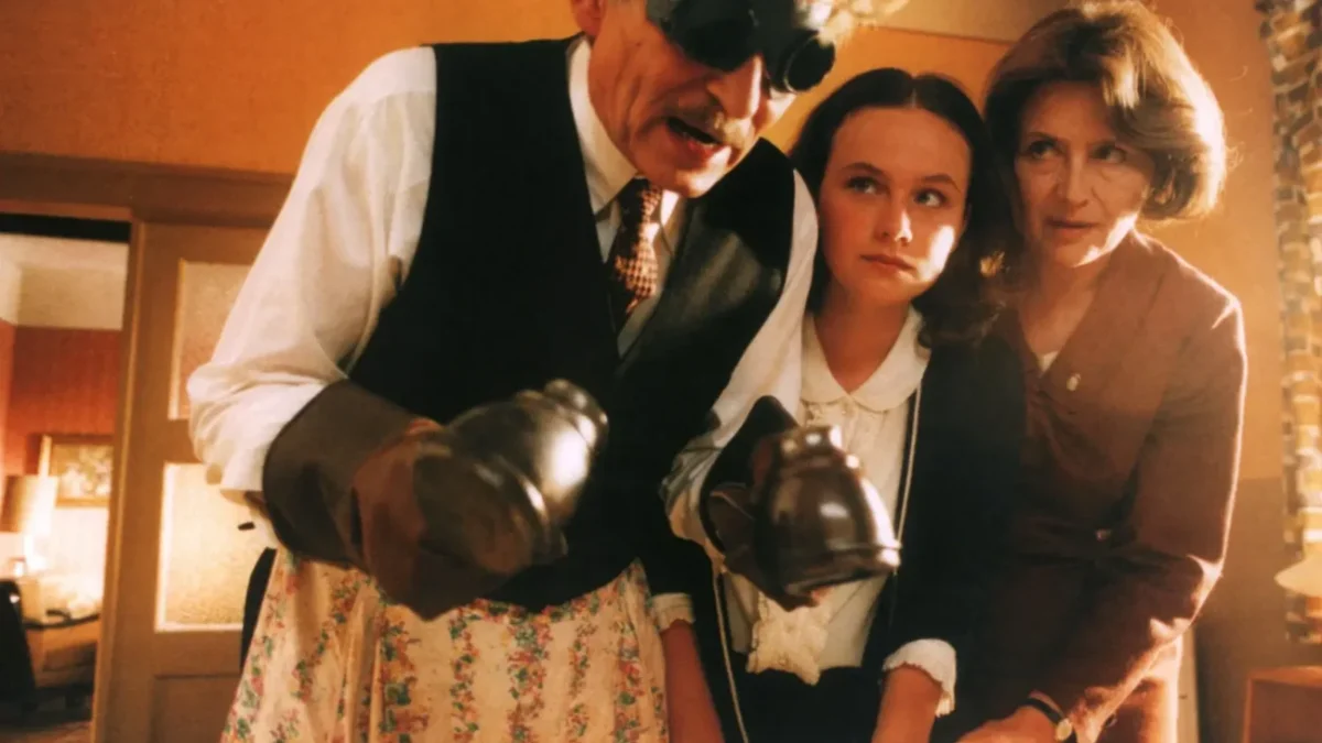 scéna lité olova z filmu Pelíšky