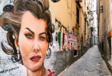 Sophia Loren namalovaná na zdi v Itálii.