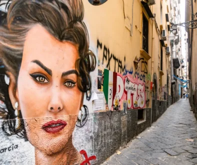 Sophia Loren namalovaná na zdi v Itálii.
