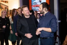 Premiéra filmu Jedeme na teambuilding. Na snímke je Jakub Prachař, Robo Jakab.