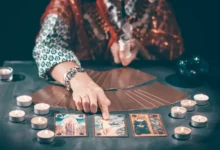 Mnozí věří, že věštba pomůže s řešením problému