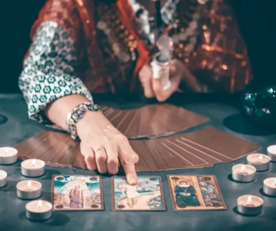 Mnozí věří, že věštba pomůže s řešením problému