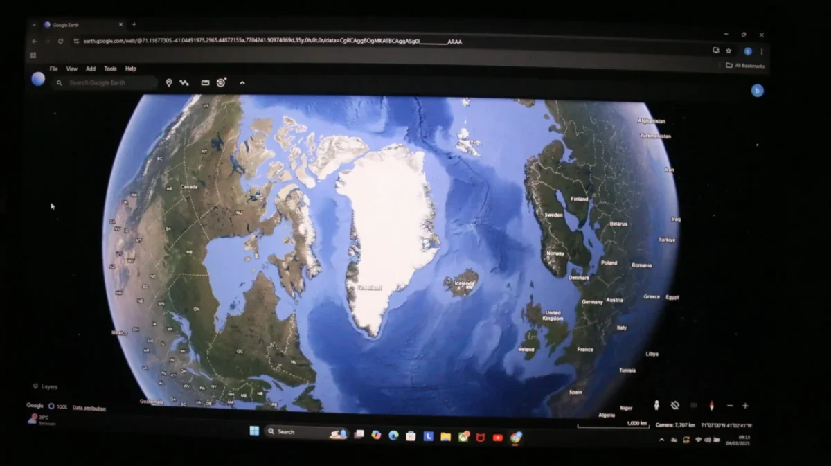 google earth pohled na počítači na zeměkouli