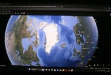 google earth pohled na počítači na zeměkouli
