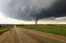 Supercelární tornádo se objevilo v Polsku blízko našich hranic