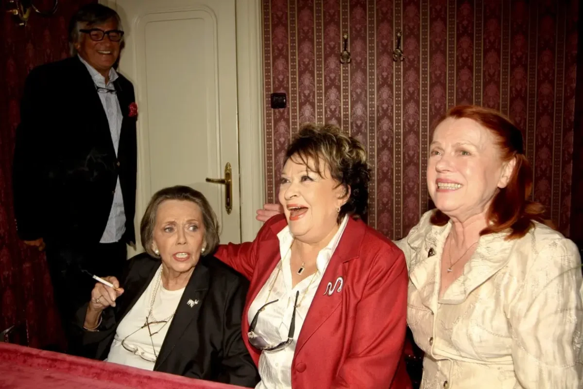 Tři české herečky.