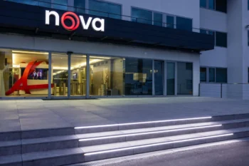 TV Nova pohled z ulice na budovu