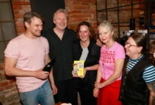 Vojtěch Dyk, Irena Obermannová, Milan Tesař, Mirka Zlatníková Kniha Návod na použití silné ženy se 4. 6. 2025 křtila v pražském klubu Spolek Dobrá Šatlava.