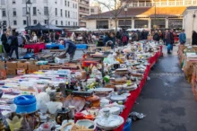 tržiště se starožitnými věcmi