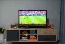 televize v obývacím pokoji