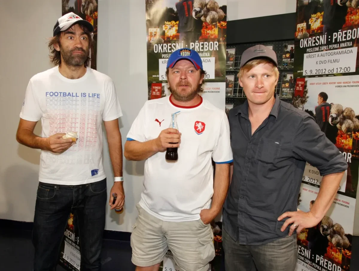 Leoš Noha, Ladislav Hampl, Jakub Kohák DVD a Blu-ray s filmem Okresní přebor: Poslední zápas Pepika Hnátka se křtilo 5. 9. 2012 v prostorách Megastore Bontonland pražského Paláci Koruna.