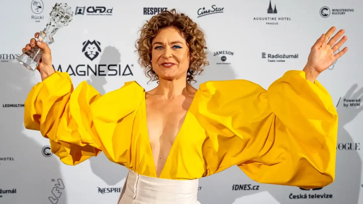 Herečka Zuzana Zlatohlávková.