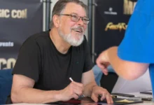 Jonathana Frakes.
