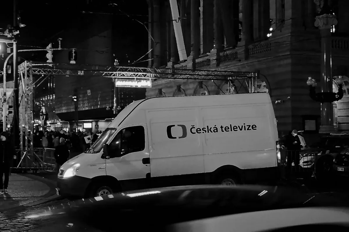 Ustojí Česká televize konkurenční boj?