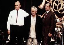 Komedie hoří, má panenko.