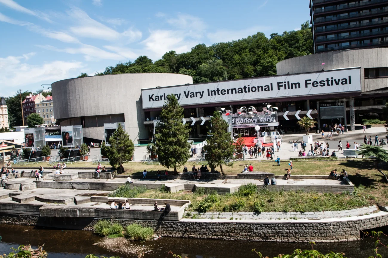 Budova, kde se odehrává festival MFF KKV.