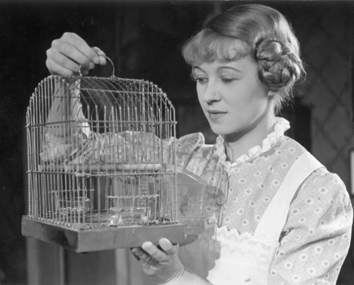 československá herečka Nataša Gollová v divadelní hře Ulička odvahy