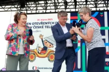 Jiřina Bohdalová s ředitelem ČT.