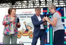 Jiřina Bohdalová s ředitelem ČT.