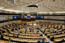 vnitřní pohled do evropského parlamentu v Bruselu