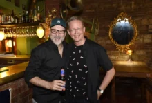 Moderátor Aleš Cibulka s partnerem.