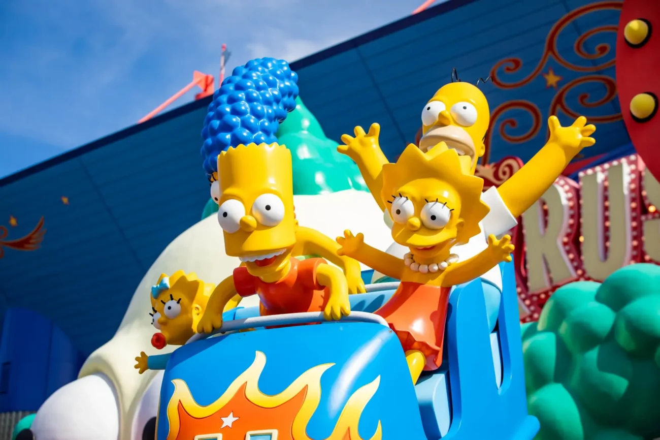 Po skoro dvou dekádách mlčení se můžeme těšit na žhavou novinku. | TVGURU.cz atrakce znázorňující rodinu Simpsonových