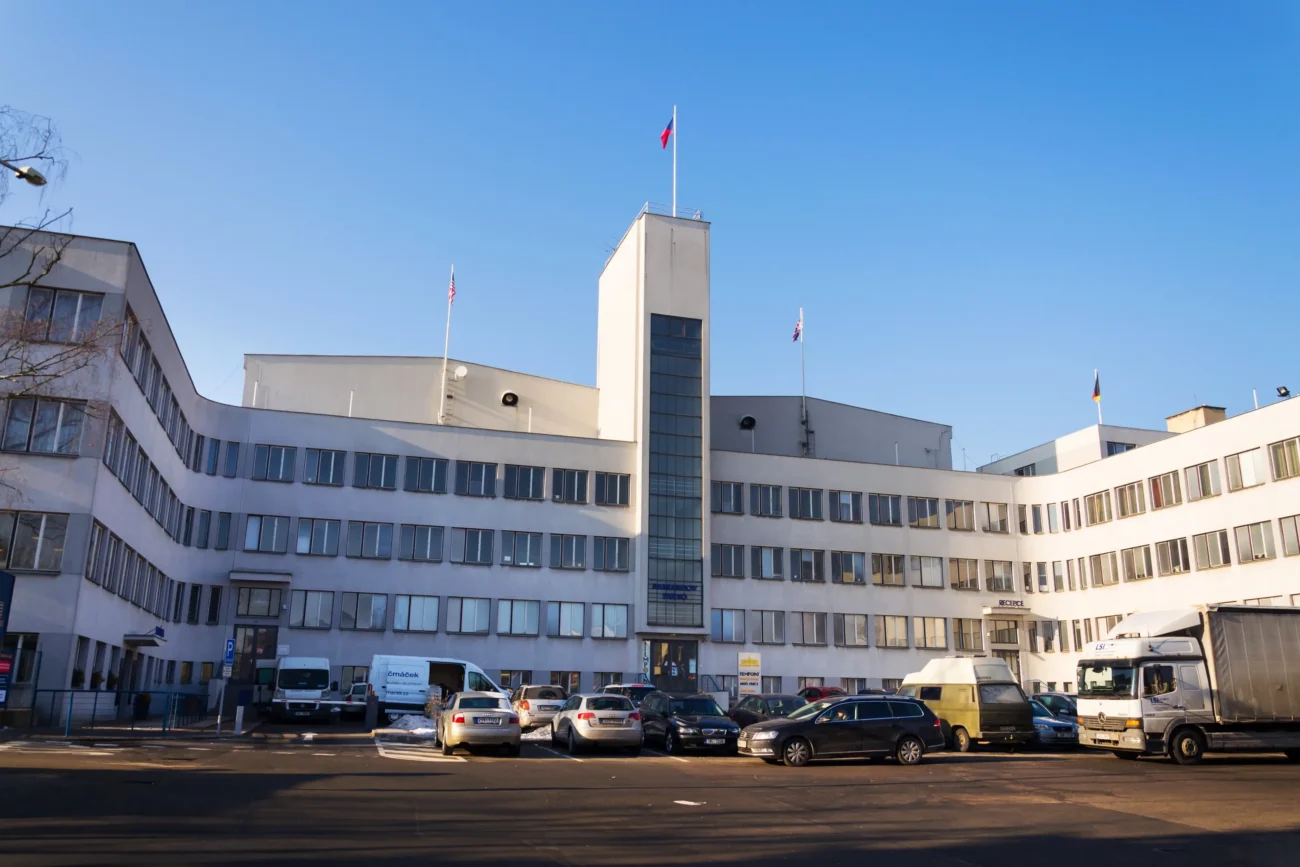 shutterstock_751718167-2 | TVGURU.cz Budova TV Barrandov