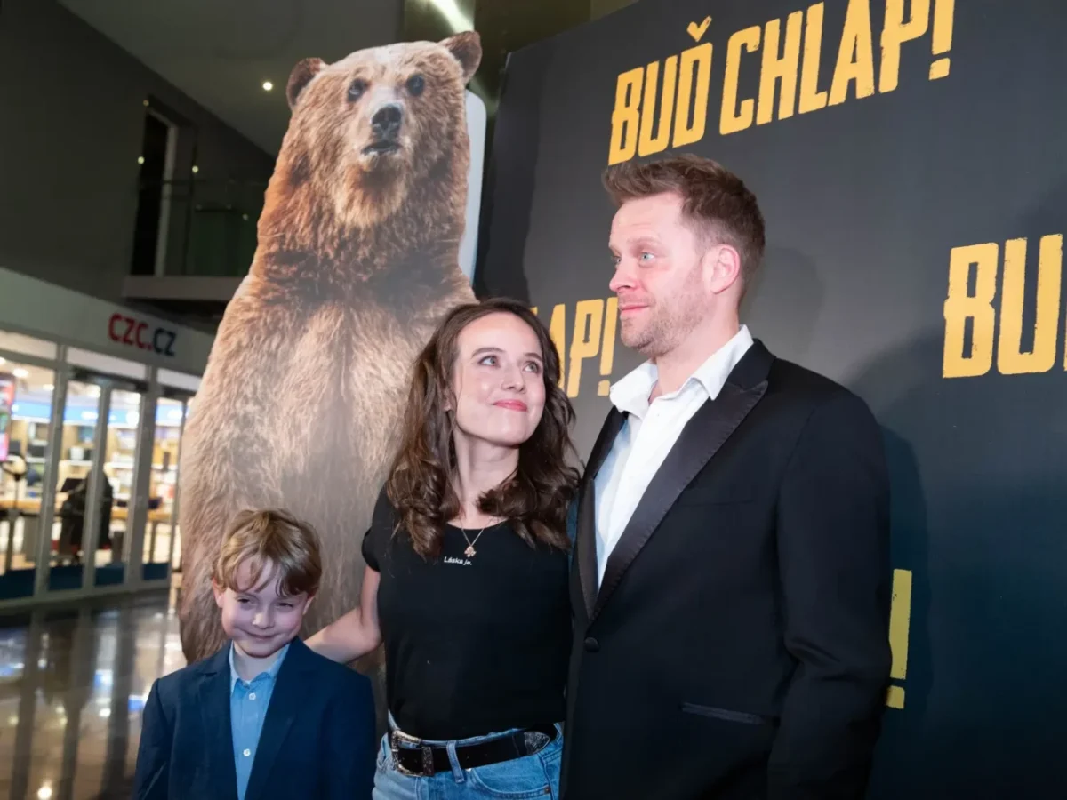 Herci z filmu Buď chlap na premiéře