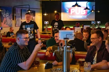 projekce v hospodě