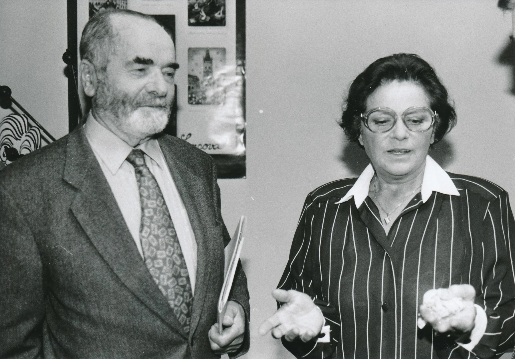 Jiřina Švorcová a Pavel Tigrid, černobíé civilní foto